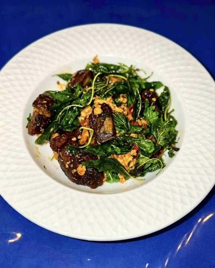 Stir-fried Chicken & Century Egg with Basil